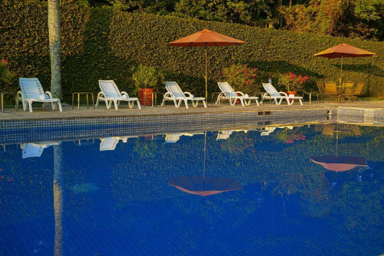 Gamma By Fiesta Americ Xalapa Nubara Exterior foto A swimming pool