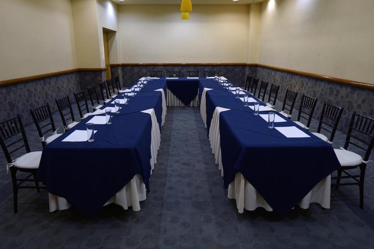 Gamma By Fiesta Americ Xalapa Nubara Exterior foto A meeting room at the hotel